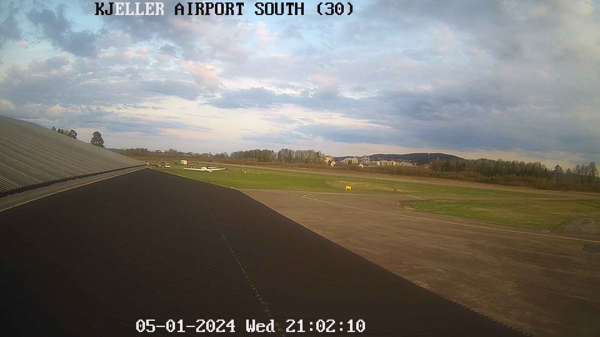 Kjeller - airport; towards north